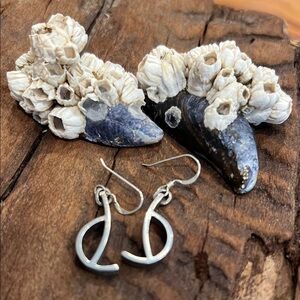 Artisan Textured Hooks Earrings Sterling Silver Asymmetrical Geometrical Mod 4cm